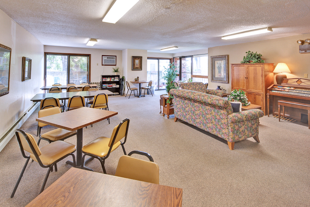 251Buena Vista community room pic.jpg